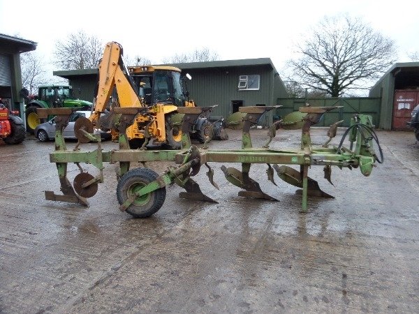 DOWDESWELL DP7D2 5 Reversibleploughs â€” Machinery Depot Pro