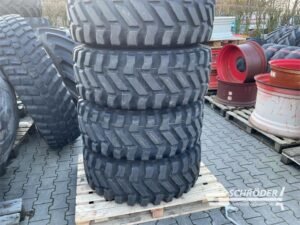 dunlop-4x-405-70-r206ac2a3d8-1.jpg Dunlop 4X 405/70 R20 Agriculturedualwheels — Machinery Depot Pro