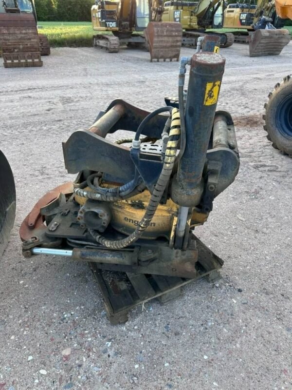 engcon-ec-30-s80-gr30-s80-svab39602514.jpg 2014 Engcon EC 30 - S80 GR30-S80 - Constructionrototilts — Machinery Depot Pro