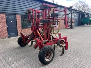 evers-oldenburger82faa795.jpg Evers Oldenburger Manure Spreaders — Machinery Depot Pro