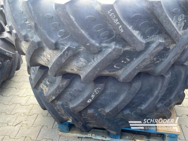Fendt 2 X 460/85R34 + 2 X 520/85R46 BKT Agriculturedualwheels â€” Machinery Depot Pro