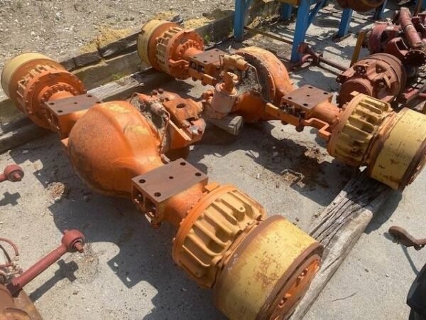 fiat-hitachi-35023cf090d.jpg Fiat-Hitachi 350 Construction Axles — Machinery Depot Pro