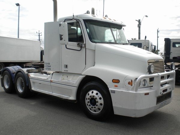 freightliner-century-class3c8e2e93.jpg 2000 Freightliner Century Tractortrucksmain — Machinery Depot Pro