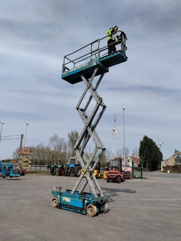 Genie GS 2032 Scissor Lifts â€” Machinery Depot Pro