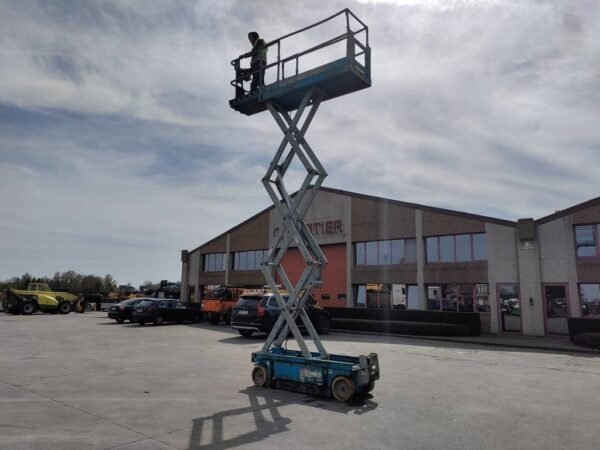 Genie GS 2032 Scissor Lifts â€” Machinery Depot Pro