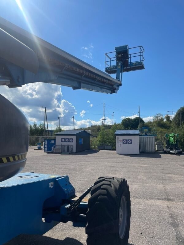 genie-s-1254496e6f9.jpg 2006 Genie S 125 Articulated Boom Lifts — Machinery Depot Pro