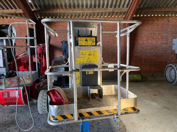 genie-z-33-18db7c2b18.jpg 2015 Genie Z 33/18 Articulated Boom Lifts — Machinery Depot Pro