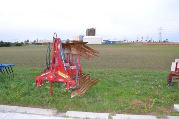 Goizin Taurus Reversibleploughs â€” Machinery Depot Pro