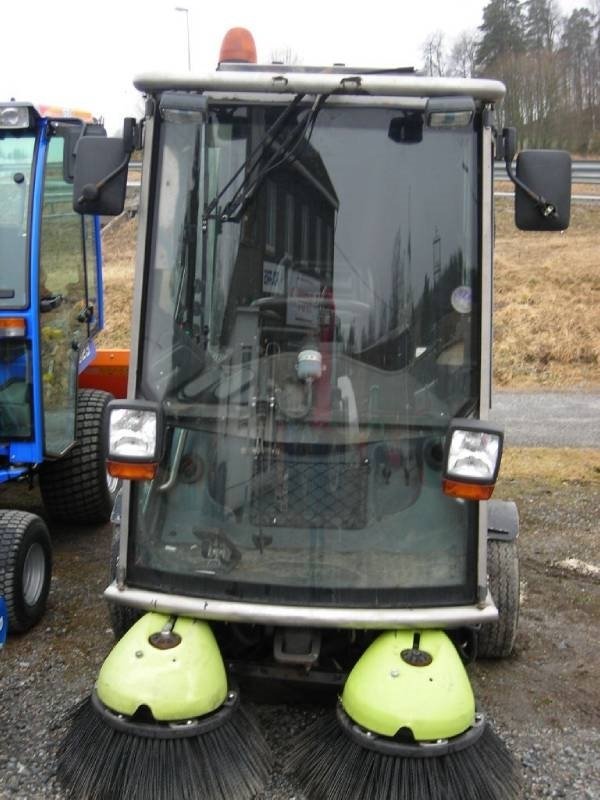 green-machines-525e2991773.jpg 2003 Green Machines 525 Sweepers — Machinery Depot Pro