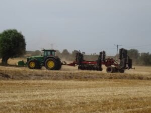 gregoire-besson-bugnot-6-mb329921f.jpg 2004 Gregoire-Besson Bugnot 6 m Discharrows — Machinery Depot Pro