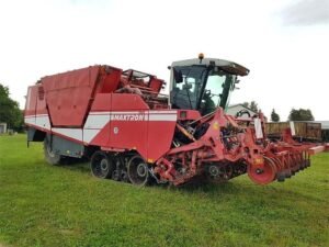 grimme-maxtron-6200916b251-1.jpg 2003 Grimme Maxtron 620 Sugar Beet Harvesters — Machinery Depot Pro