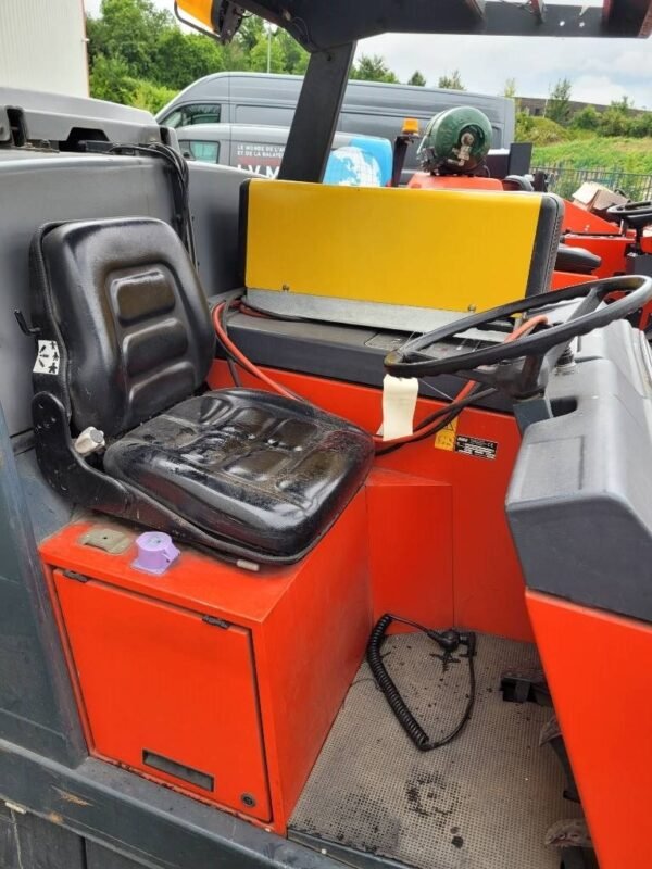 hako-1500-bb3462a83.jpg 2010 Hako 1500 B Combinationsweeperscrubbers — Machinery Depot Pro