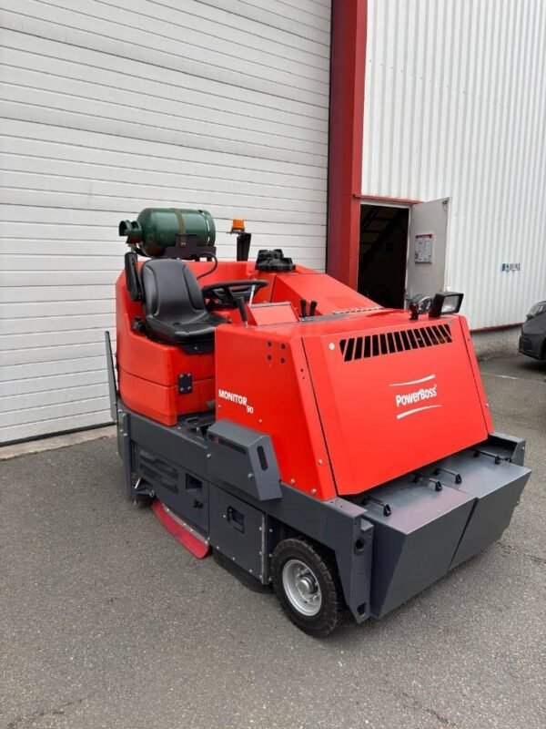 hako-powerboss-monitor-90fc9a4eec.jpg 2020 Hako POWERBOSS Combinationsweeperscrubbers — Machinery Depot Pro