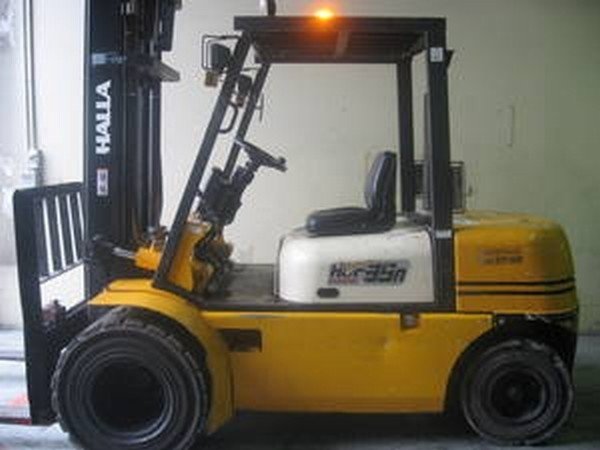 2000 Halla HGF25 Forklift Truck â€” Machinery Depot Pro