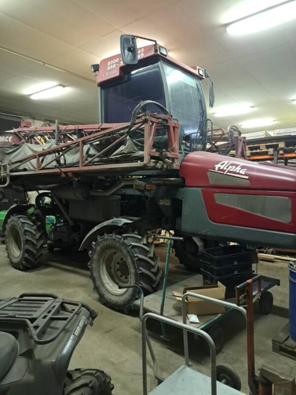 hardi-alpha-2500-24m293942f4.jpg 2000 Hardi Alpha 2500 24m Sprayers — Machinery Depot Pro