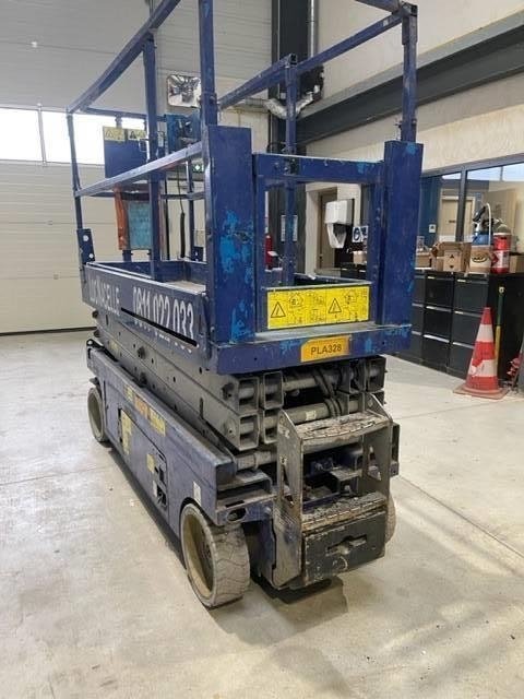 haulotte-compact-879bb5bd5.jpg 2008 Haulotte Compact 8 Scissor Lifts — Machinery Depot Pro