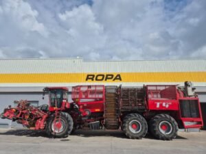 holmer-t4-405cf8c5b2.jpg 2015 Holmer T4-40 Sugar Beet Harvesters — Machinery Depot Pro