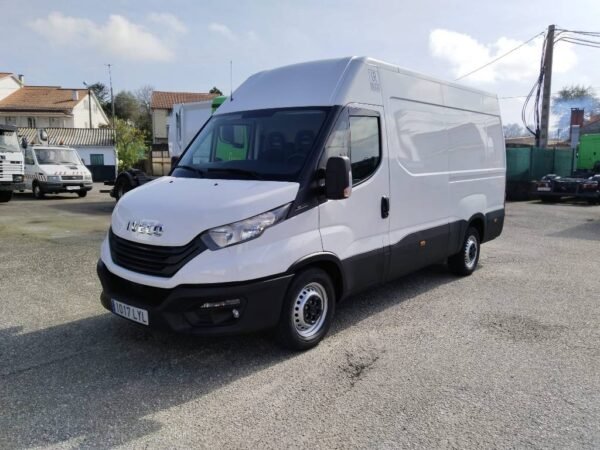 iveco-daily-35-s149a83ac52.jpg 2022 Iveco Daily 35 S14 Temperaturevans — Machinery Depot Pro