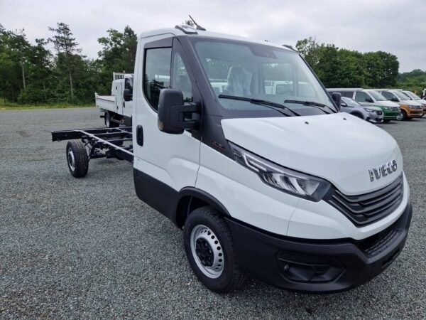 2023 Iveco daily 35s18 Panelvans — Machinery Depot Pro