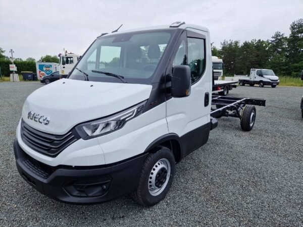 2023 Iveco daily 35s18 Panelvans — Machinery Depot Pro