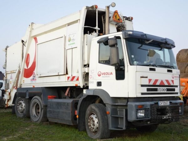 iveco-eurotech-240e26-garbage77b58436.jpg 2003 Iveco EuroTech 240E26 Trucks — Machinery Depot Pro