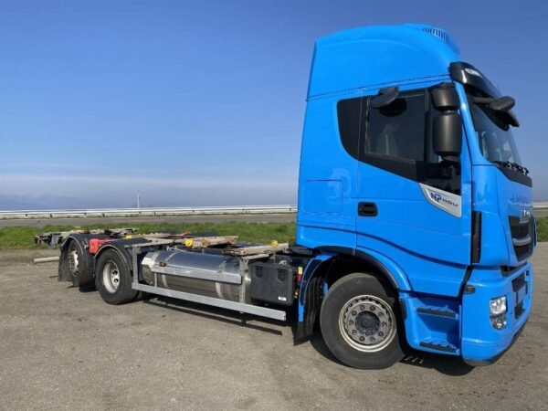 2020 Iveco STRALIS 460NP LNG Trucks — Machinery Depot Pro