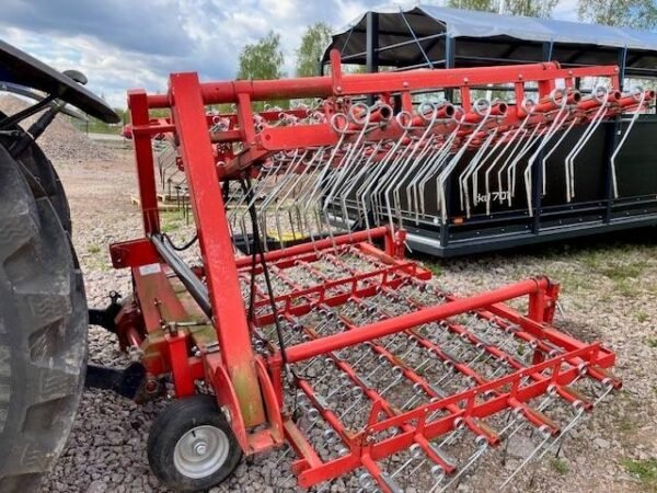 jar-met-brona-chwastownik6d9a4cd5.jpg 2011 Jar-Met Brona Combharrows — Machinery Depot Pro