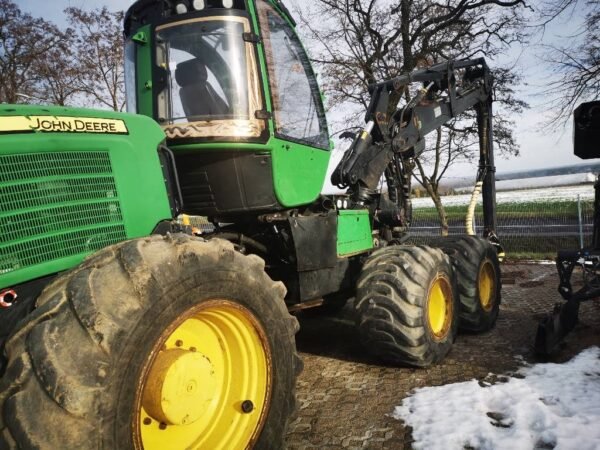 john-deere-1170-ea284f5a1.jpg 2010 John Deere 1170 E Harwarders — Machinery Depot Pro