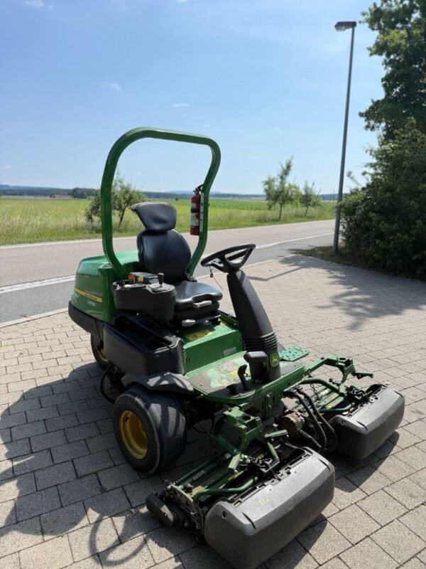 john-deere-2500-ed00eeba2.jpg 2017 John Deere 2500 E Greensmowers — Machinery Depot Pro