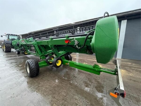 john-deere-630d26214e1e-2.jpg John Deere 630D Combineharvesterheads — Machinery Depot Pro