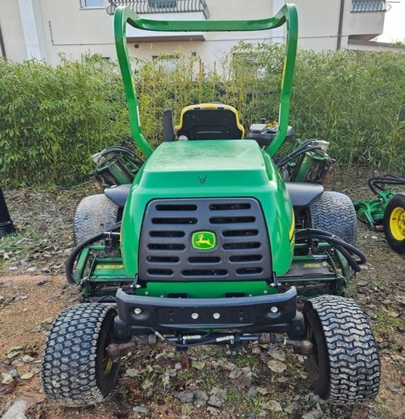 john-deere-7700401b88f5.jpg 2011 John Deere 7700 Fairwaymowers — Machinery Depot Pro