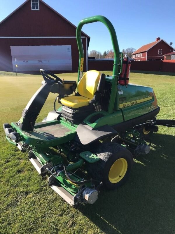 john-deere-8000a-e-cut0d9a58a7.jpg 2017 John Deere 8000A E Cut Fairwaymowers — Machinery Depot Pro