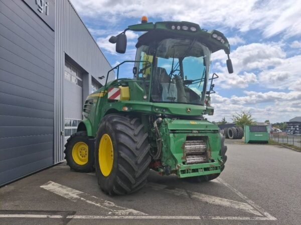 2019 John Deere 8300 i Selfpropelledforagers — Machinery Depot Pro