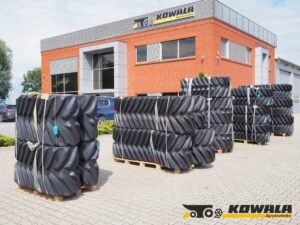 john-deere-8rt-rubber-belt-traac354eae.jpg 2024 John Deere 8RT / Agrichainstracks — Machinery Depot Pro