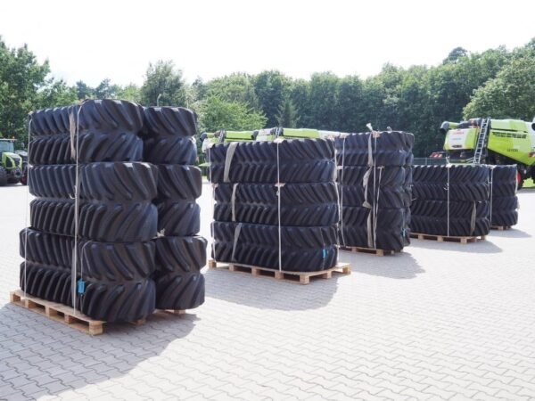 john-deere-8rx-rubber-belt-tra4a43f998.jpg 2024 John Deere 8RX / Agrichainstracks — Machinery Depot Pro