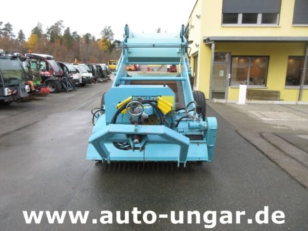 kassbohrer-beachtech-str-200069d53351.jpg 1995 Kässbohrer BeachTech STR 2000 Beachcleaningequipment — Machinery Depot Pro