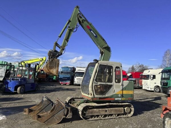 2004 Kato HD 307 Excavators â€” Machinery Depot Pro