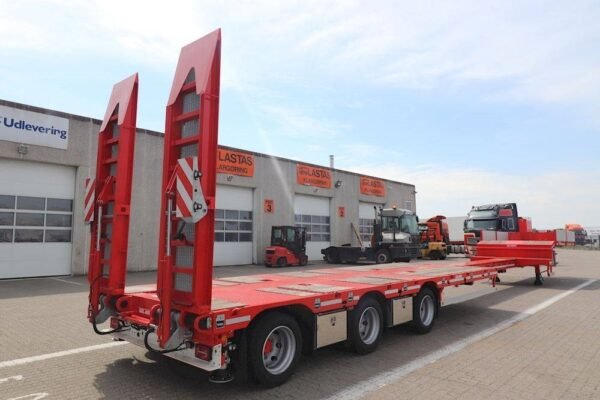 kel-berg-s601h-3-akslet-maskinb3a70255.jpg 2026 Kel-Berg S601H 3 Semi Flat Bed Trailers — Machinery Depot Pro