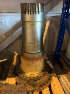 komatsu-569-22-73212-hub-tube8e2360ce.jpg 2004 Komatsu 569-22-73212 Hub Construction Axles — Machinery Depot Pro