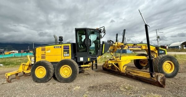 2021 Komatsu GD555-5 Motor Graders — Machinery Depot Pro
