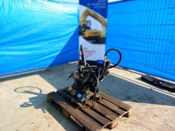 2013 Komatsu PC88MR-8 Constructionrototilts â€” Machinery Depot Pro