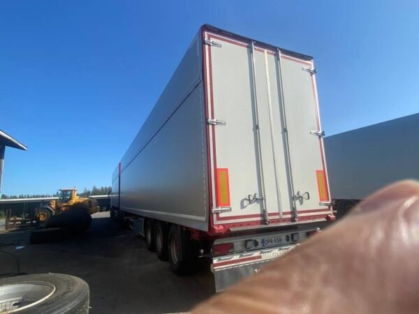 krone-puoliperavaunu-3-aks0c6a6347.jpg 2010 Krone Puoliperävaunu 3-aks Semi Curtain Sider Trailers — Machinery Depot Pro