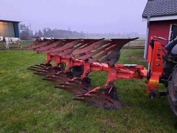 kuhn-mm1235t8010d80149b8-1.jpg 2013 Kuhn MM1235T8010 Constructionplows — Machinery Depot Pro