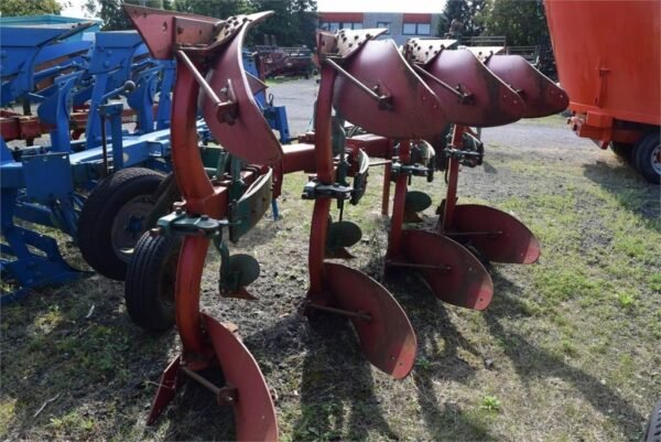 kverneland-4-scharpflugbf084a05-3.jpg Kverneland 4-Scharpflug Reversibleploughs — Machinery Depot Pro