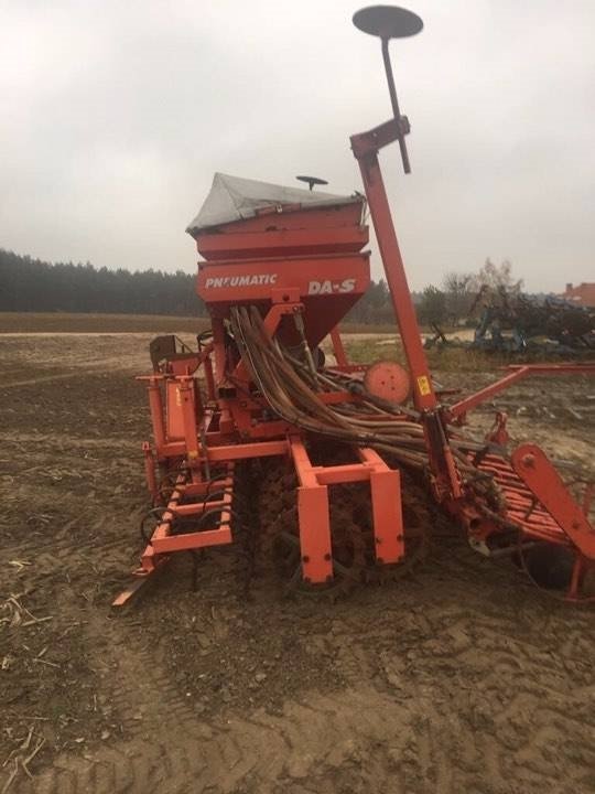 kverneland-accord-pneumatic7197ec44.jpg 2006 Kverneland Accord Tillageacc — Machinery Depot Pro