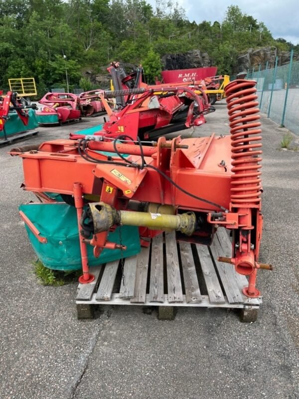 kverneland-taarup-302416d845c4.jpg Kverneland Taarup 3024 Moverconditioners — Machinery Depot Pro
