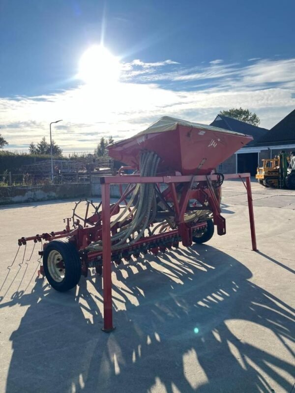 lely-polymat0110ccb8.jpg Lely Polymat Agri Drills — Machinery Depot Pro