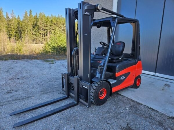 2018 Linde E30-01 Electric Forklift Trucks — Machinery Depot Pro