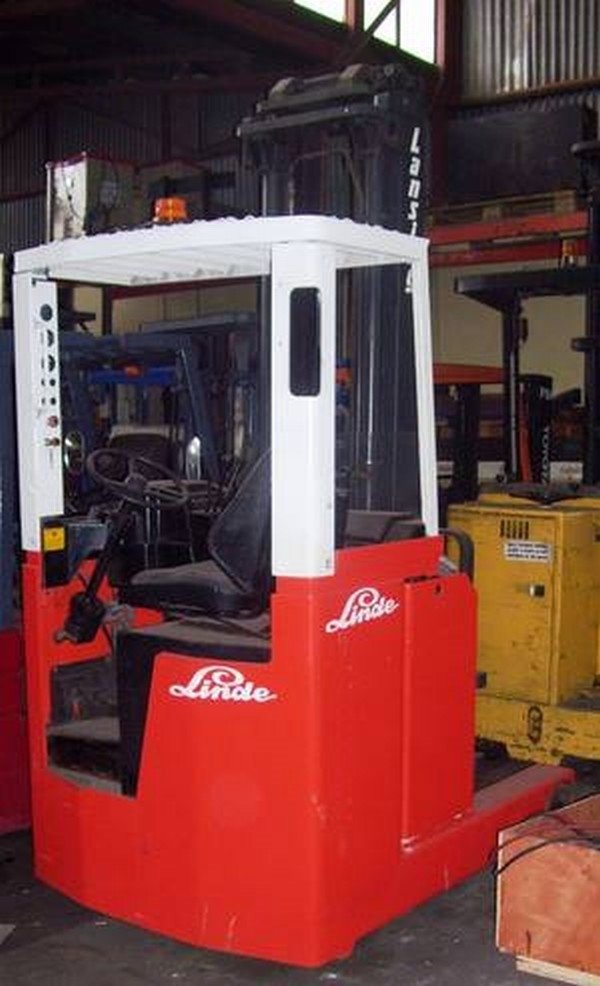 linde-frer11-1-6tl8a1cae87.jpg 2000 Linde FRER11/1.6TL Reach Trucks — Machinery Depot Pro