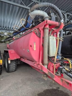 livakka-16-5m3-sivupkf0db039b.jpg 2003 Livakka 16.5m3 + Slurry Tankers — Machinery Depot Pro
